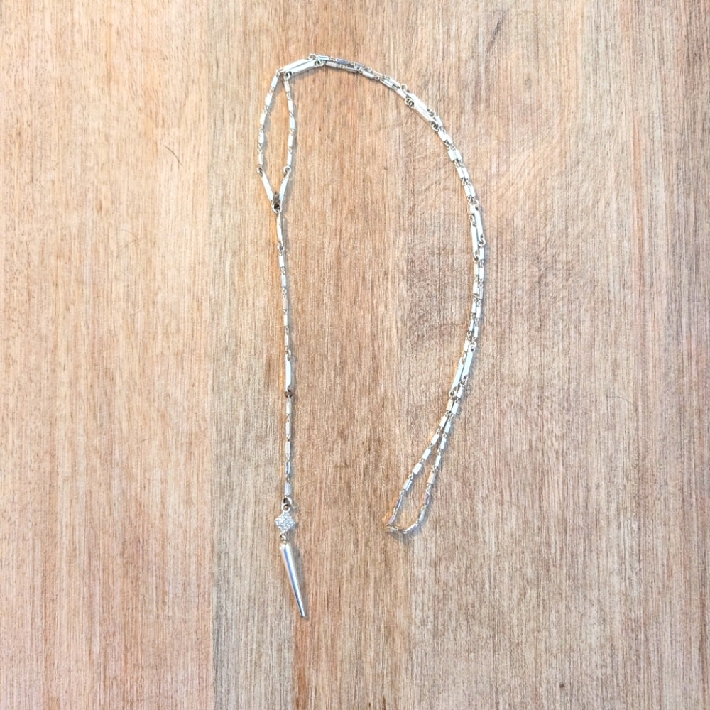 Stella And Dot Pendant Necklace with Intricate Detailing